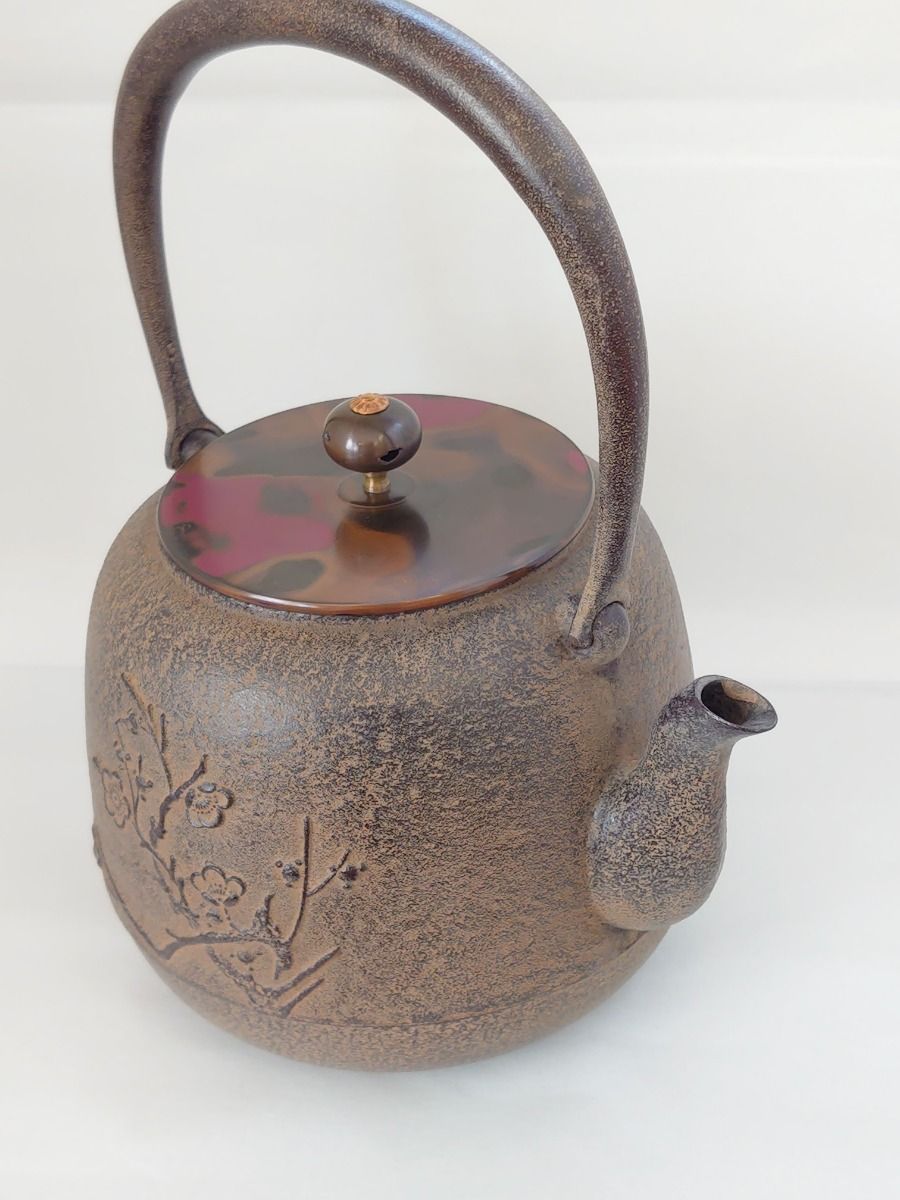 鉄瓶 銅蓋 梅花 長文堂 高さ23cm 長文堂 夏目梅 銅蓋 – waza・kura