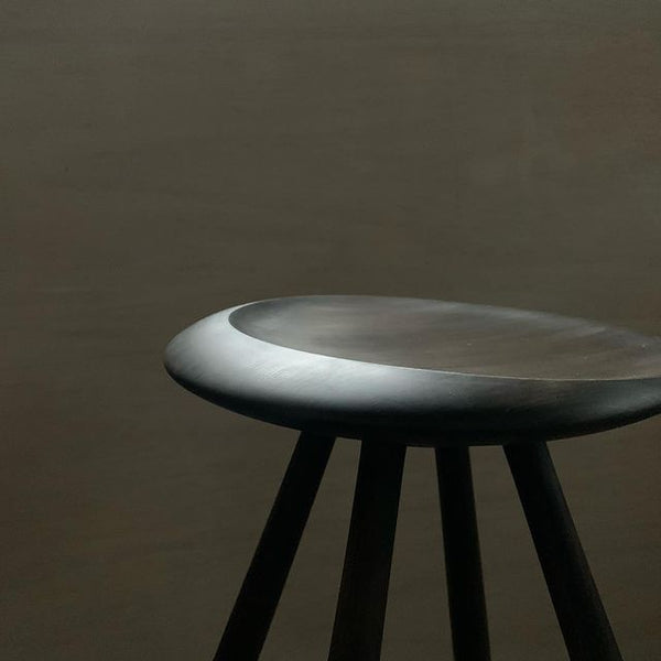 moonrounds screscent stool　吉野ひのき青藍