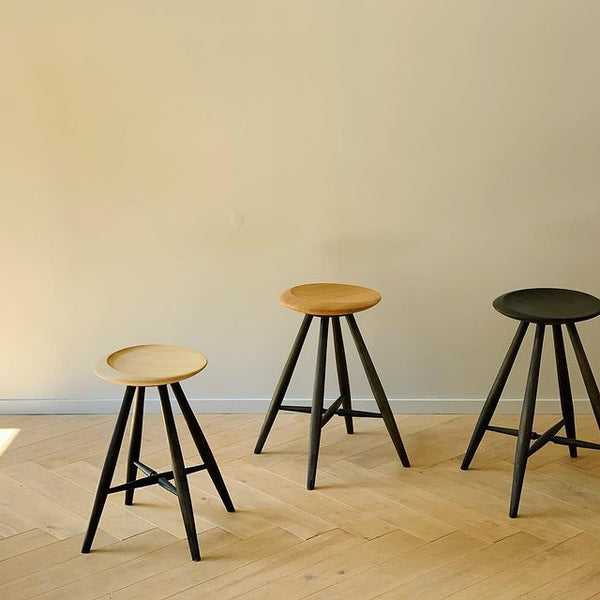 moonrounds screscent stool　吉野ひのき青藍