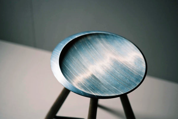 moonrounds screscent stool　吉野ひのき青藍